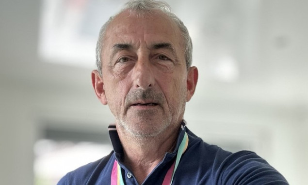 Mehmed Baždarević sa osvojenom olimpijskom medaljom 1984.