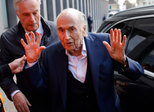 Bivši predsjednik FIFA-e Blatter i Platini oslobođeni optužbi za korupciju