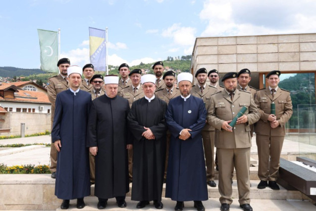 Reisul-ulema uručio murasele za 13 vojnih imama u Oružanim snagama BiH