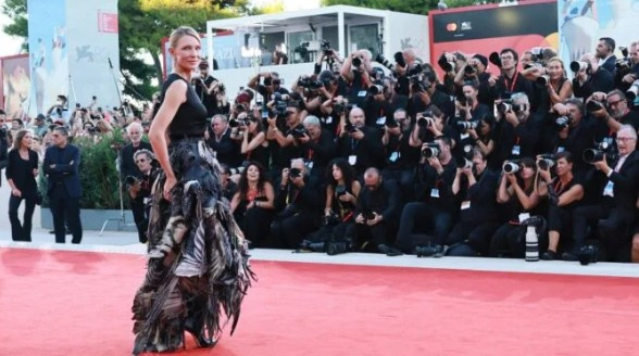 Ovacije za Cate Blanchett i film Jima Jarmuscha 'Otac, majka, sestra, brat"