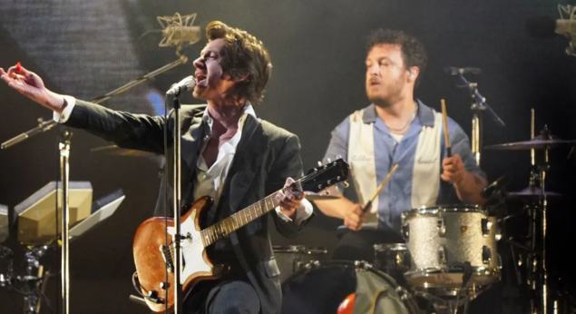 Arctic Monkeys: Hoće li pjesma za "War Child" bend definitivno vratiti u studio?