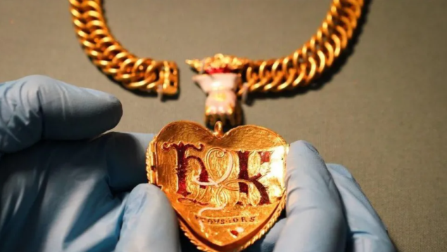 Zlatni privjesak Henrika VIII otkupljen za stalnu izložbu u Britanskom muzeju