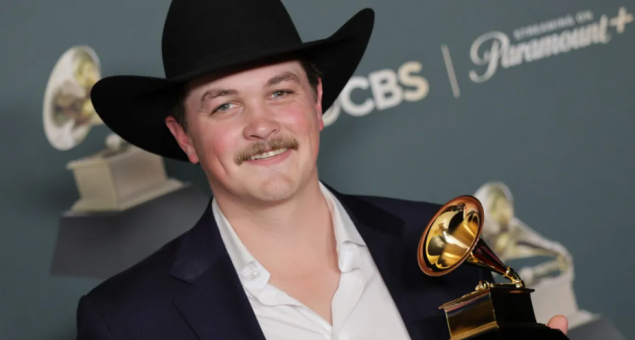 Dobitnik Grammyja koji tradicionalni country zvuk dovodi do nove publike
