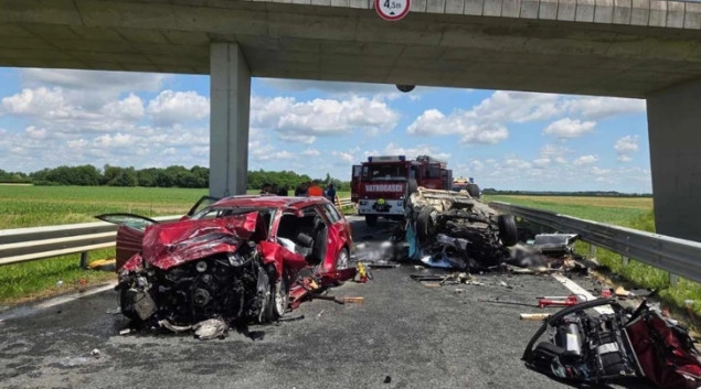 Četiri osobe smrtno stradale u prometnoj nesreći kod Virovitice u Hrvatskoj