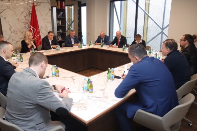 Počeo sastanak Osmorke i SNSD-a
