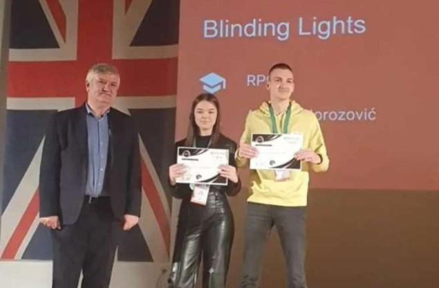 Učenici Ammar i Ena iz Bihaća osvojili zlato za projekt 'Solarne roletne'