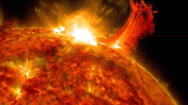Tokom dana Zemlju će pogoditi sunčeva geomagnetna oluja velike jačine