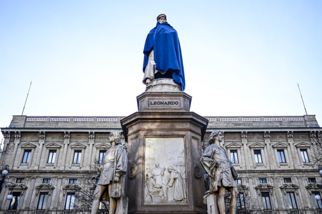 Aktivisti pokrili spomenike u Milanu kako bi podigli svijest o beskućnicima