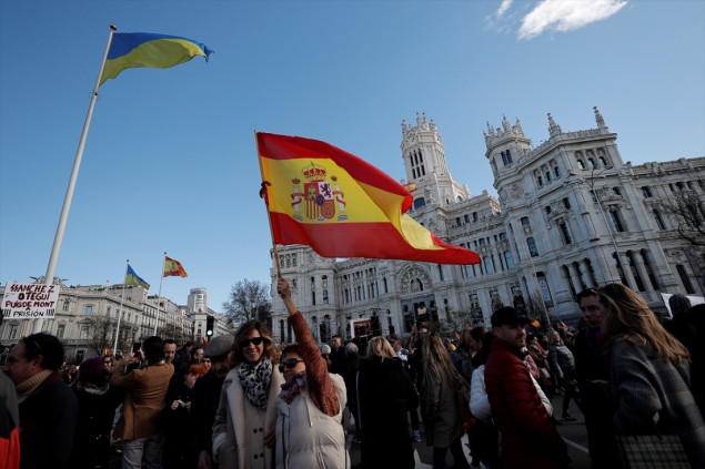 Desnica predvodi masovne proteste protiv španske vlade u Madridu