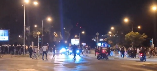 Policajci tvrde da su napadnuti, snimci i svjedoci demantuju: Žandarmerija upotrijebila šok bombe