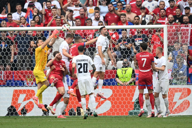 Srbija u 96. minuti izbjegla poraz od Slovenije