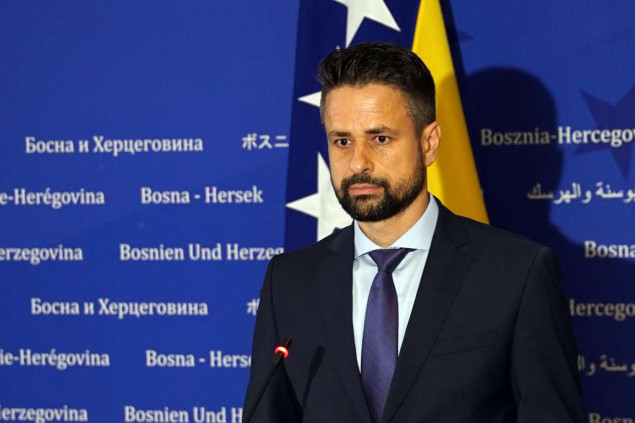 Amidžić sa predstavnicima sindikata državnih službenika, neusvajanje budžeta stavlja 23.000 ljudi u nezavidan položaj