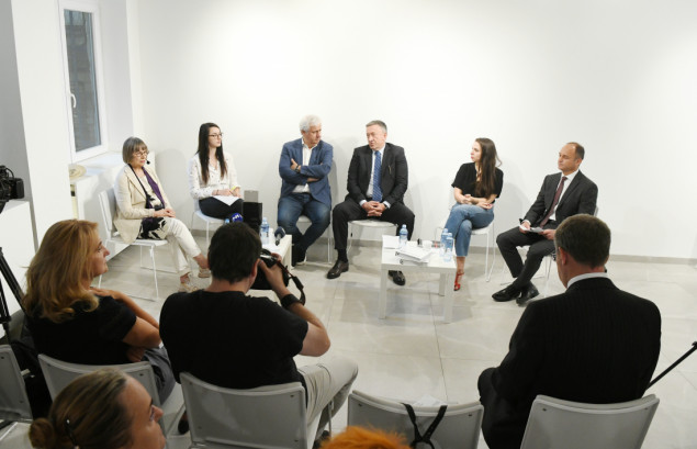 U Beogradu održana debata o temi "Priznanje genocida i zvanično obilježavanje 11. jula kao zalog mira"