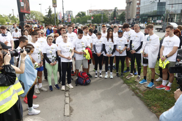 Beograd: Studenti u blokadi ispratili maratonce na put do Bruxellesa