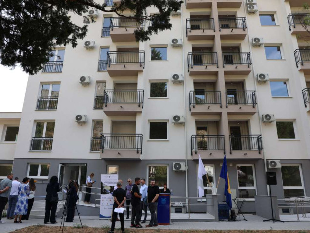Uručeni ključevi novih stanova za 24 porodice u Mostaru