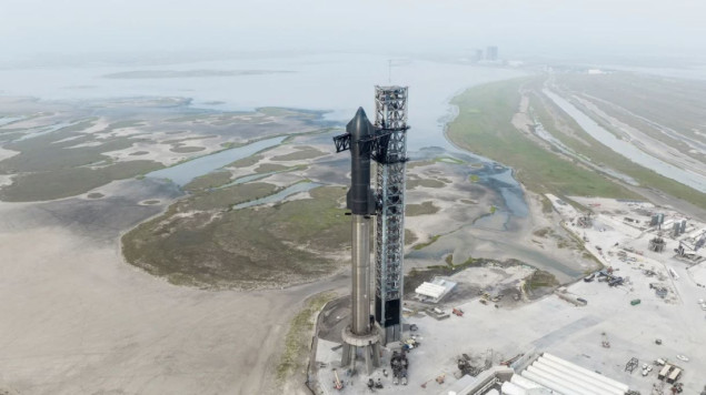 Kompanija Elona Muska otkazala prvi pokušaj lansiranja nove rakete