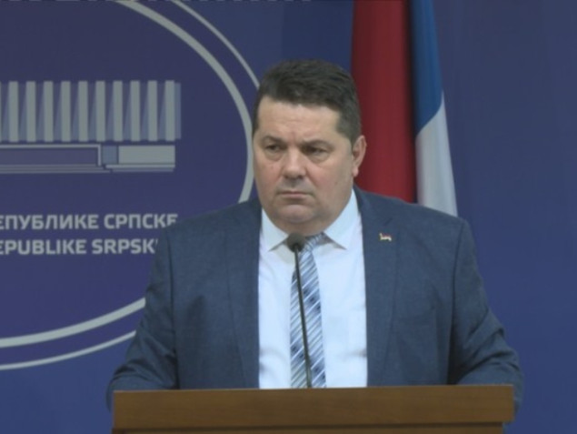 "Predložiću da se sve odluke Schmidta definišu kao teroristički akt"