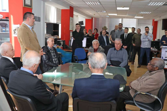 Kolege i prijatelji oprostili se od Stojana Stole Lasića, poznatog fotoreportera iz Mostara