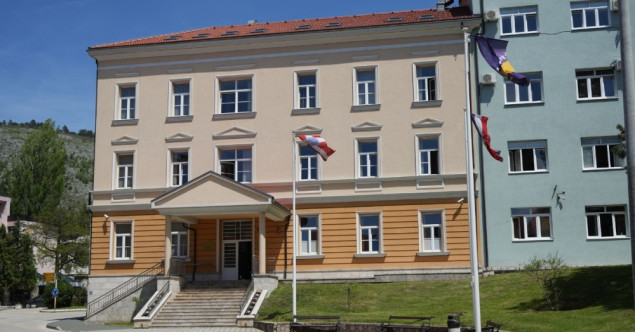 Potvrđena optužnica protiv bivšeg direktora zbog zapošljavanja 135 osoba bez natječaja