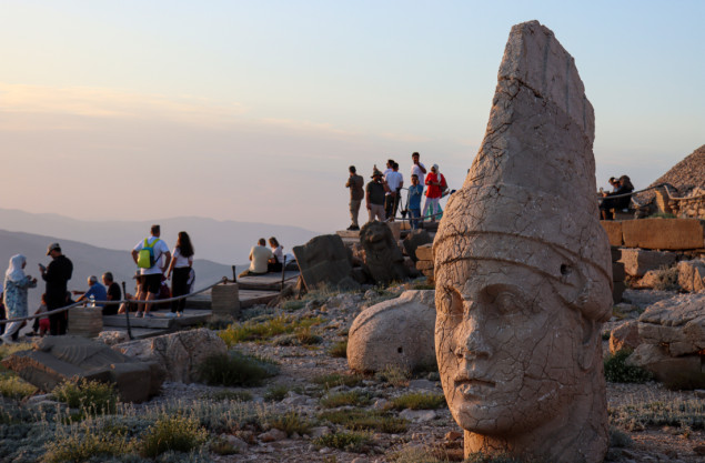 Planina Nemrut privlači hiljade turista