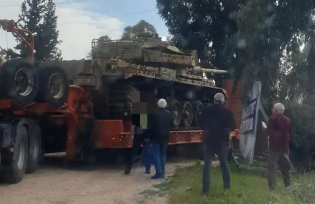 Izraelski ratni veterani ukrali stari tenk i dovezli ga na protest zbog reforme pravosuđa