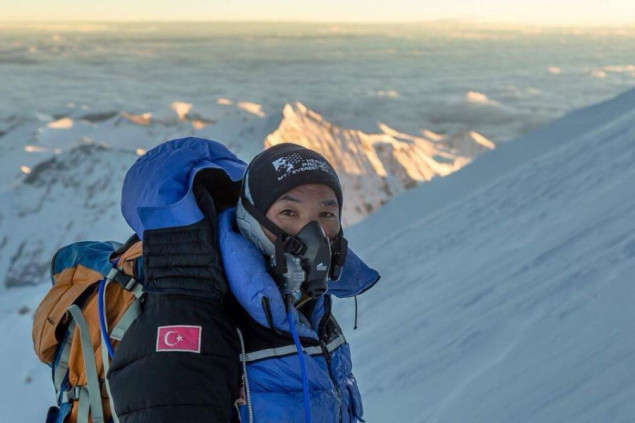 Nepalski alpinista Kami Rita osvojio vrh Everesta 28. put