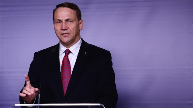 Sikorski: Ruski rat nas je natjerao da biramo između oružja i maslaca