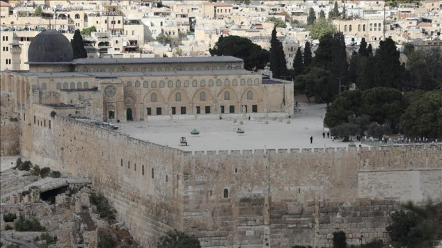 Više od 120 ilegalnih doseljenika uz policijsku pratnju upalo u džamiju Al-Aksa