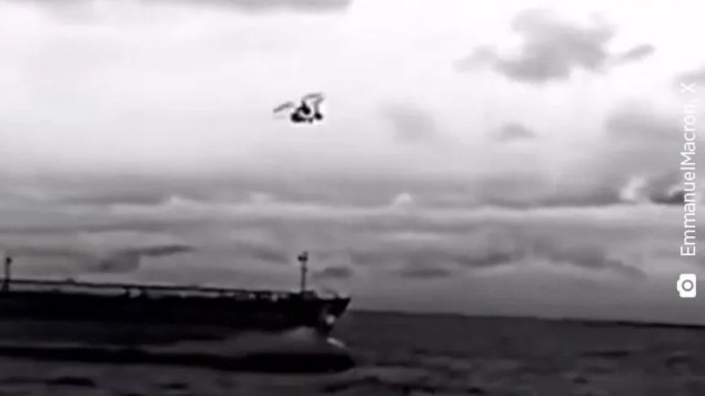 Francuska presrela naftni tanker za koji se sumnja da plovi pod lažnom zastavom