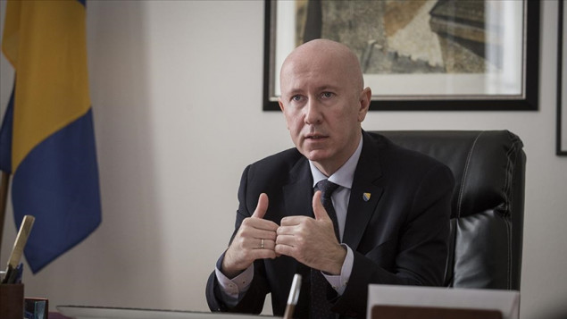 Dunović Schmidtu: Ne amnestirajte Čavarin nerad