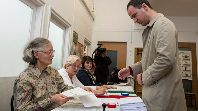 Stranka Tisza vodi ispred Orbanovog Fidesza na izborima u Mađarskoj