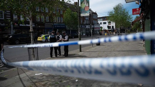 Četiri osobe hospitalizirane nakon napada nožem u centru Londona, uhapšena žena