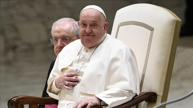 Papa Franjo tvrdi da mu je bolest pomogla da 'uvidi' apsurdnost rata