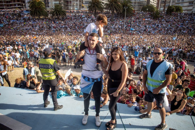 Oko 100.000 ljudi dočekalo Martineza u njegovom rodnom gradu