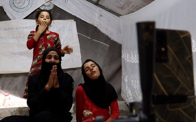 Digitalno prosjačenje: TikTok zarađuje na streamovima izbjeglica koje prose