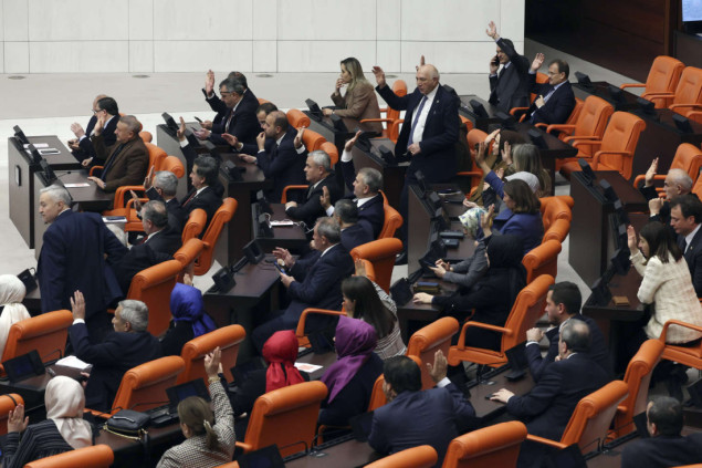 Ministri vanjskih poslova Turske i Finske razgovarali telefonom