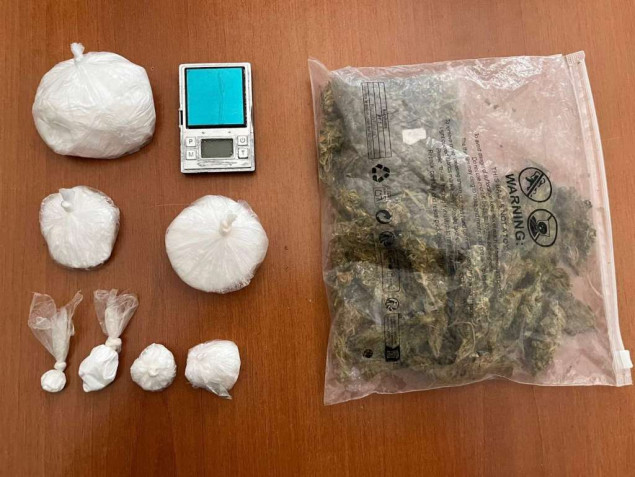 Policija KSB-a u akciji protiv narkotika: U pretresima u Travniku i Novom Travniku pronađena droga