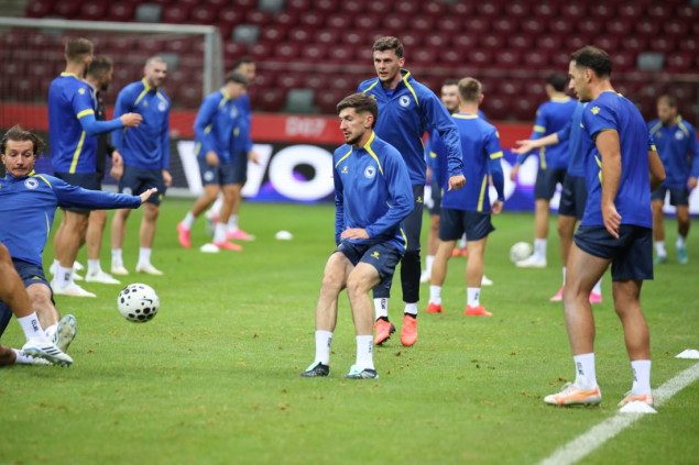 Zmajevi odradili službeni trening na stadionu PGE Narodowy u Varšavi