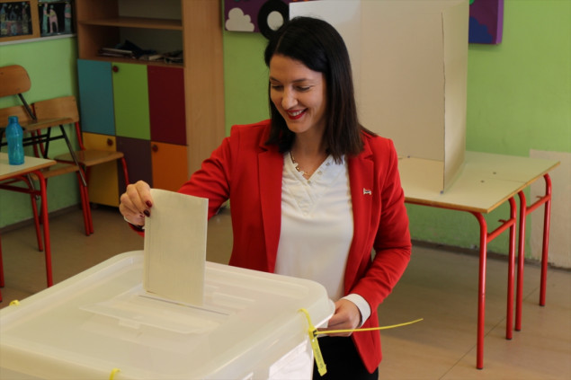 Jelena Trivić glasala u Banjaluci i pozvala građane da iskoriste biračko pravo