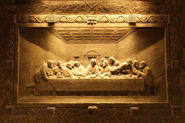 Vazmeno trodnevlje: Dani tišine, žrtve i nade u Uskrs