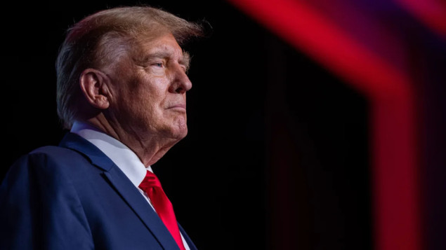 Trump danas postaje predsjednik, poznati i prvi potezi