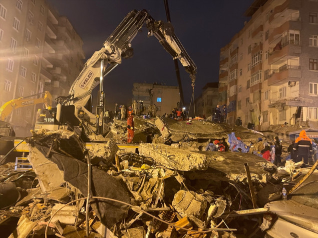 U Turskoj zbog zemljotresa proglašena sedmodnevna žalost