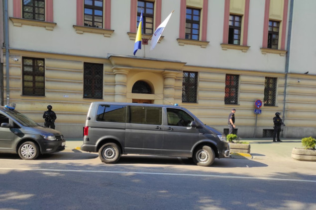 Zbog korupcije osuđena tri doktora i medicinska sestra