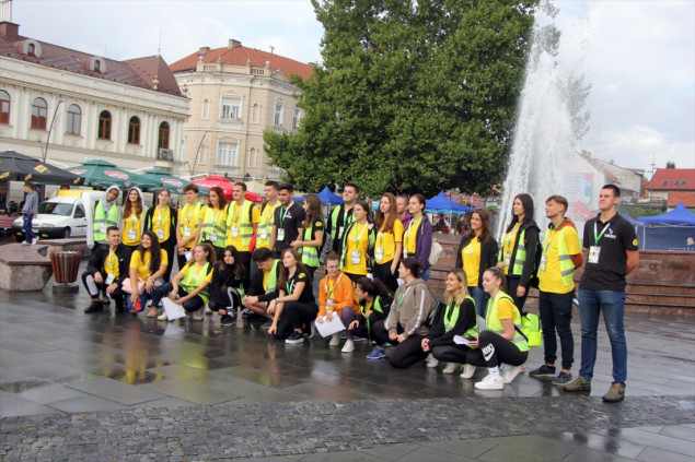 Velika akcija: Osamsto volontera učestvuje u čišćenju Tuzle