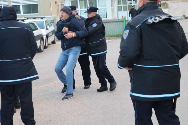 Skupina građana ponovo blokirala deponiju Uborak