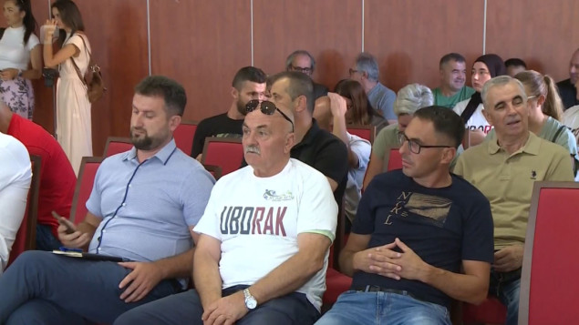 Prekinuta javna rasprava o deponiji Uborak, aktivisti zatražili novi termin i lokaciju