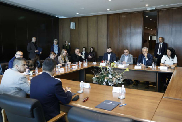 Potpisani sporazumi vrijedni 1,3 miliona KM za infrastrukturne projekte u povratničkim sredinama BiH