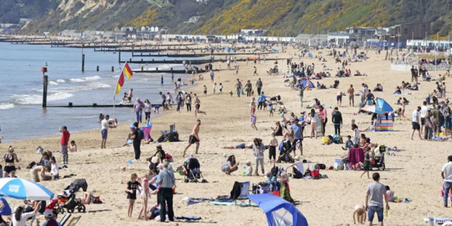 U Velikoj Britaniji proglašen prvi crveni meteo alarm zbog ekstremnih vrućina