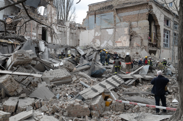 Najmanje 18 povrijeđenih u ruskim vazdušnim napadima na Kijev i Mikolajev