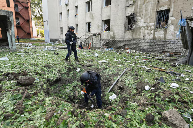 Najmanje jedna osoba poginula, 62 povrijeđene u ruskim napadima na Harkov i Odesu